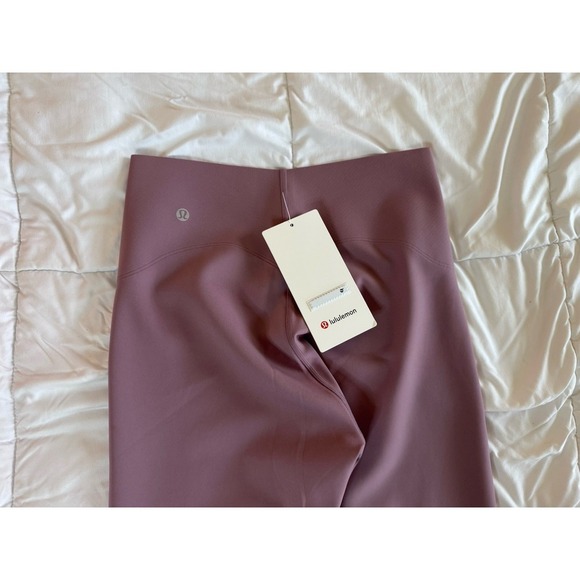 NEW Lululemon GLOW UP HR TIGHT 28" Size 8  Lavender Lux Workout Shaping NWT - Picture 6 of 10
